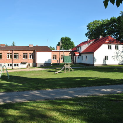 Skolai piebūve celta 20.gs.60.gados